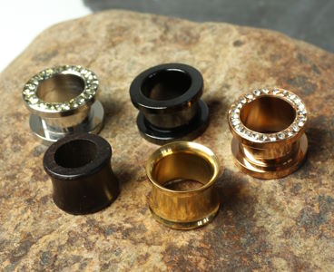 11 mm Flesh Tunnel und Ohr Plugs aus chirurgischem Edelstahl