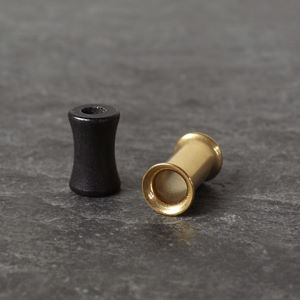 5 mm Flesh Tunnel und Ohr Plugs in Gold & Schwarz