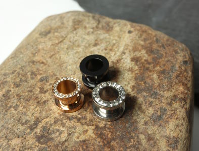 9 mm Flesh Tunnel und Ohr Plugs