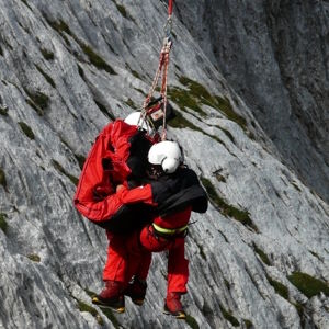 Zungenpiercing mit Ring - risiken