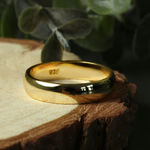 Ring aus 925 SIlber in der Farbe Gold