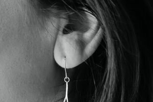 Ohrloch entzündet - Was tun? | Tipps & Vorsorge