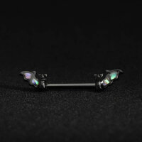 Schwarzes Brustpiercing mit Fledermäusen