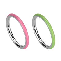 Titan Segmentring-Clicker Piercing mit Glow in the dark Rand